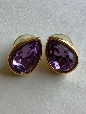 Trifari Vintage Teardrop Stud Earrings Pierced Purple